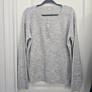 Light weight sweater Henley top